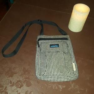 Kavu cross body bag